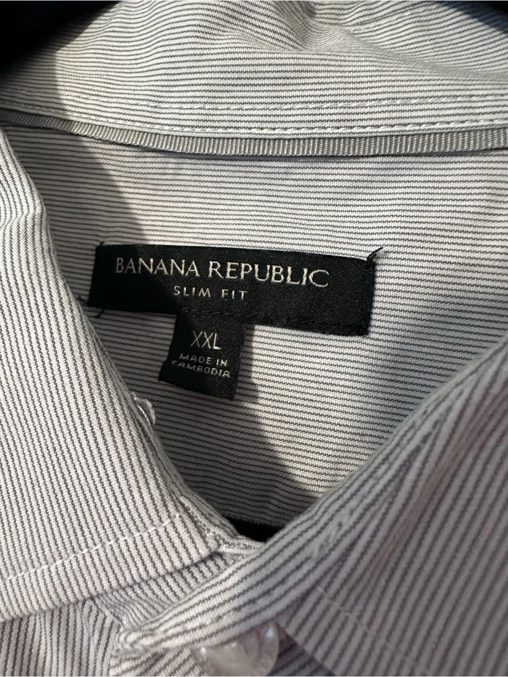 Banana Republic Men's Light Gray Button-Up Dress Shirt